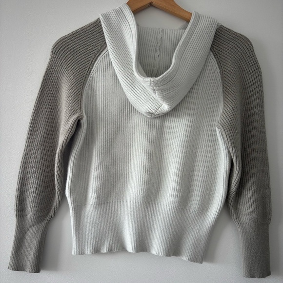 Chloe + Cyrus Gray & White Colorblock Ribbed Hooded Pullover Sweater Size Large - Picture 3 of 5